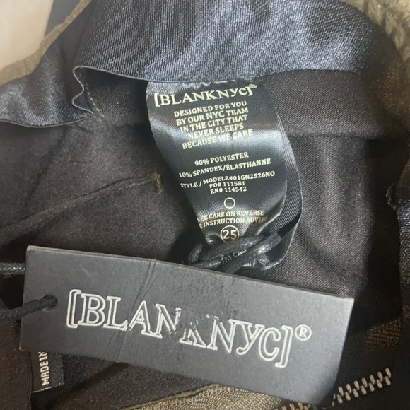 NWT BLANKNYC Faux Suede Leggings in Forest Green - Picture 7 of 7